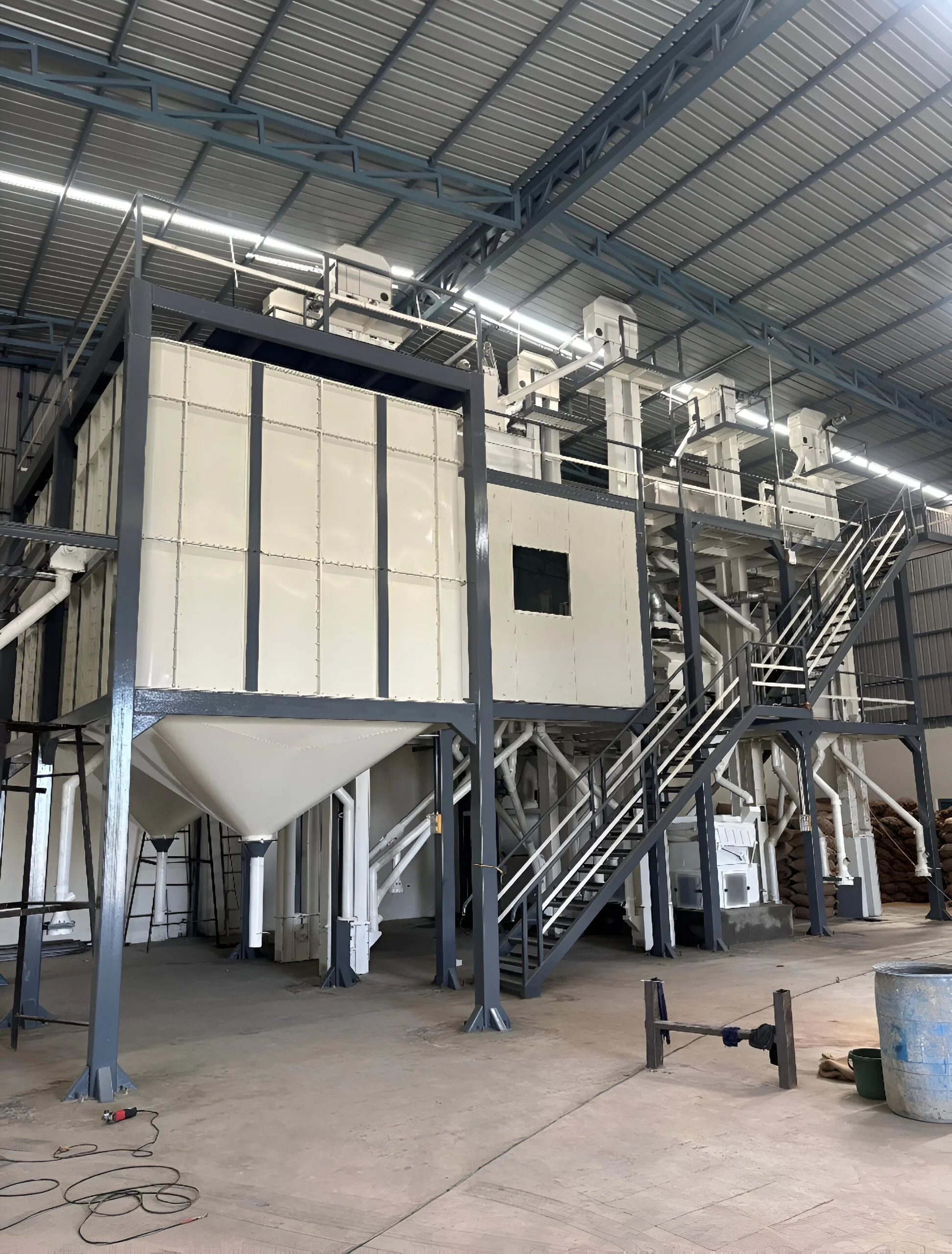 Cleaning and handling processing plants on turnkey basis